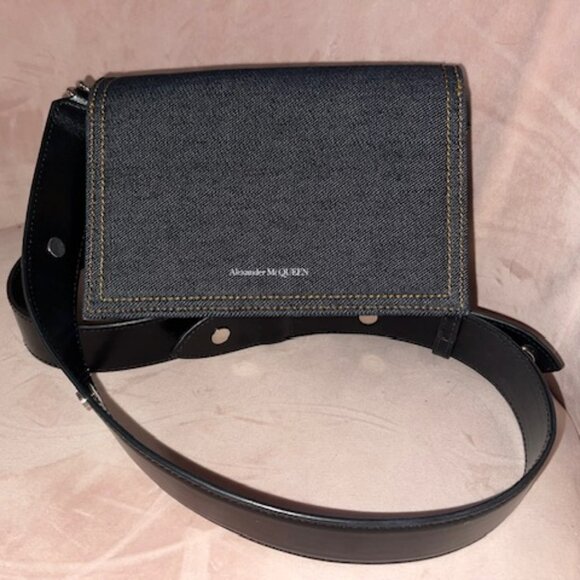 Alexander McQueen handbag - Picture 2 of 5